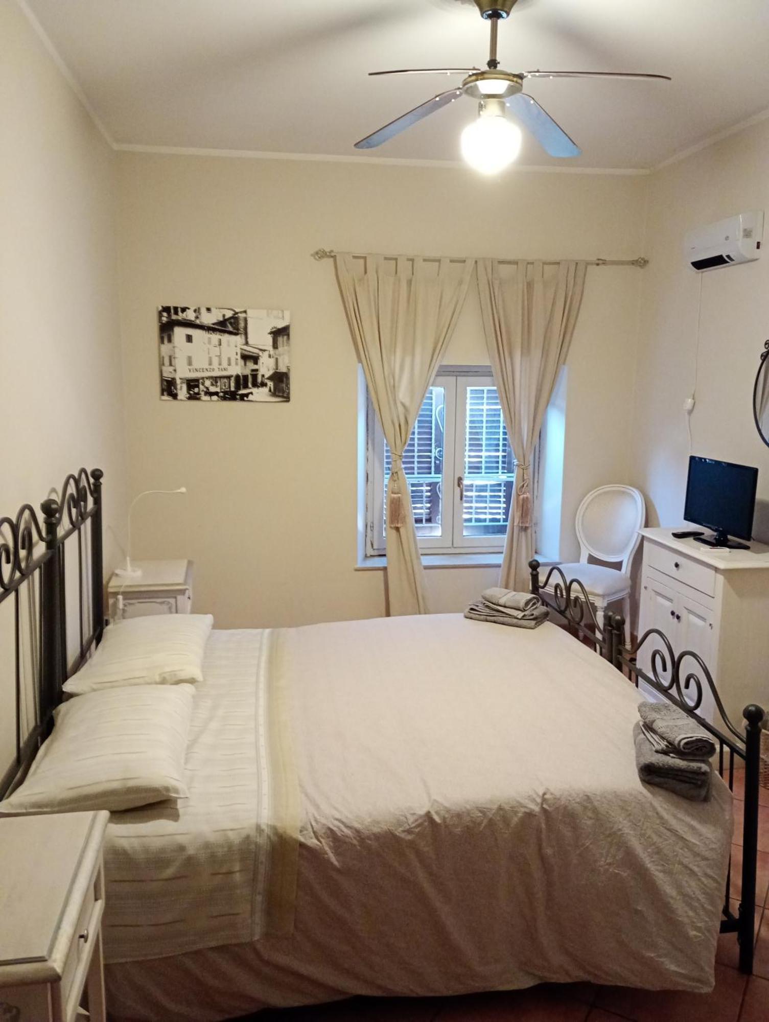 B&B La Giostra Di Фолиньо Экстерьер фото